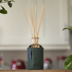 Diffusore ambiente con bastoncini rivestito in lana color verde bosco